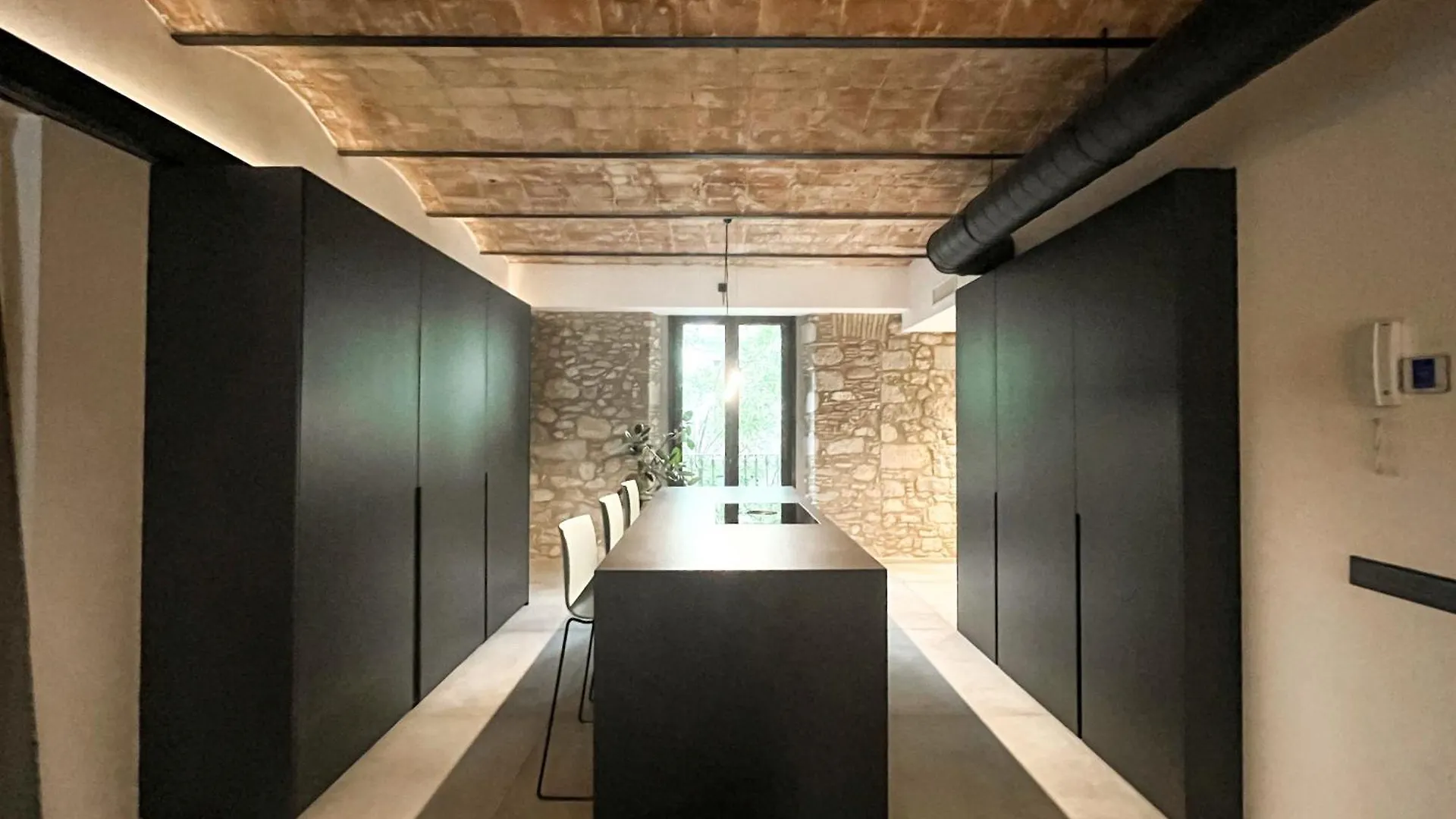 Apartment Sleep & Stay - Luxury Apt With Views-Placa Del VI Girona Spain